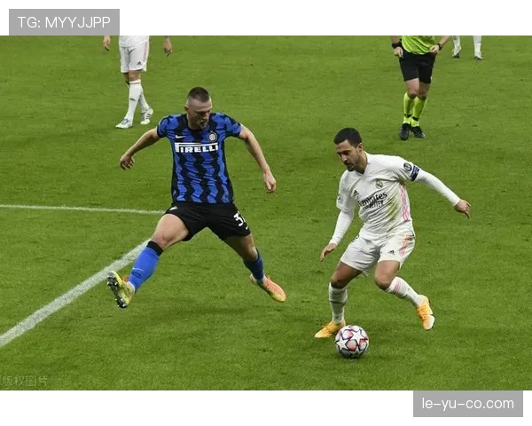 什克里尼亚尔：从防线核心蜕变为战术大师，引领现代中卫新风潮